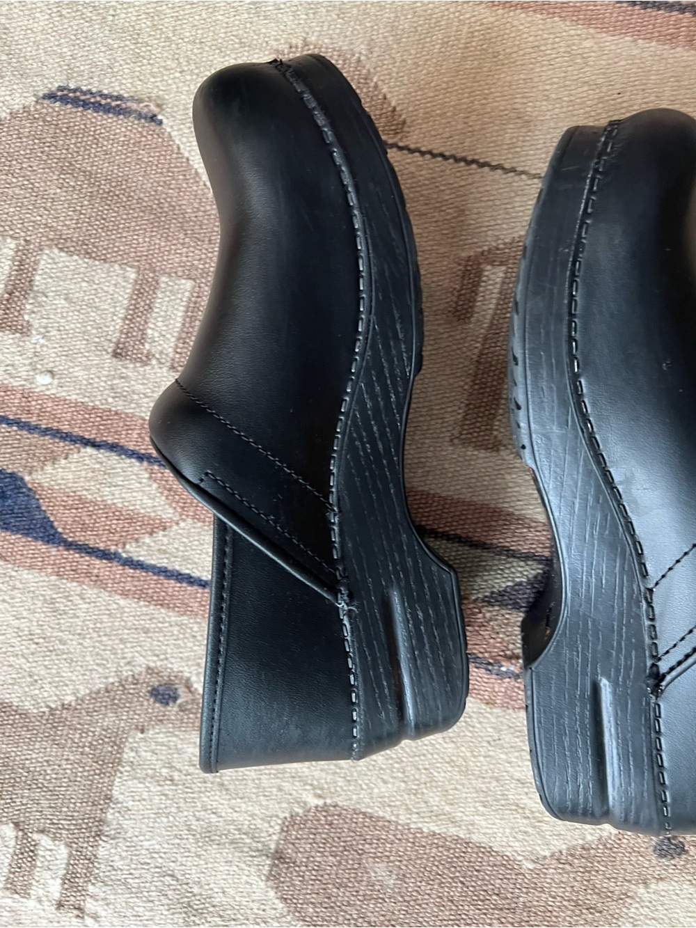 Dansko Black Leather Slip-On Clogs 40 - Picture 5 of 10